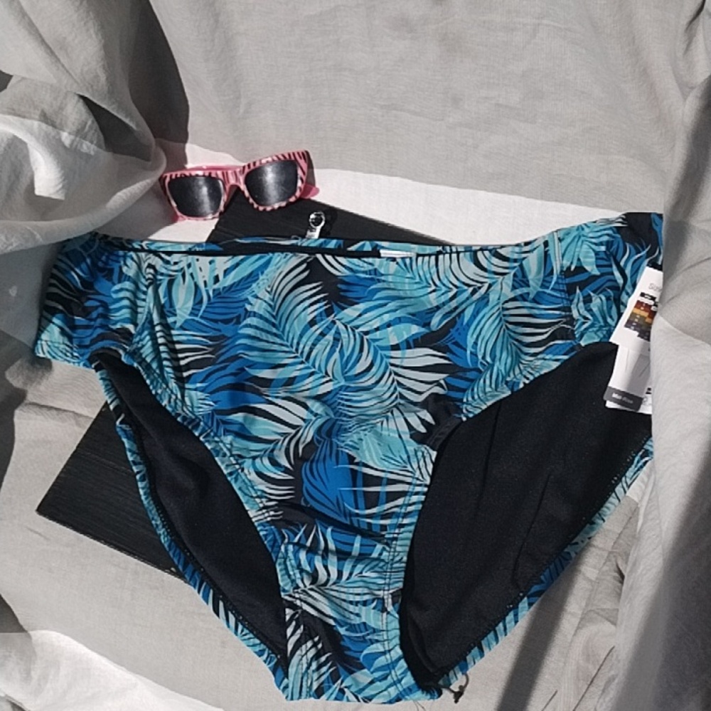 NEW Time and Tru swim bottoms